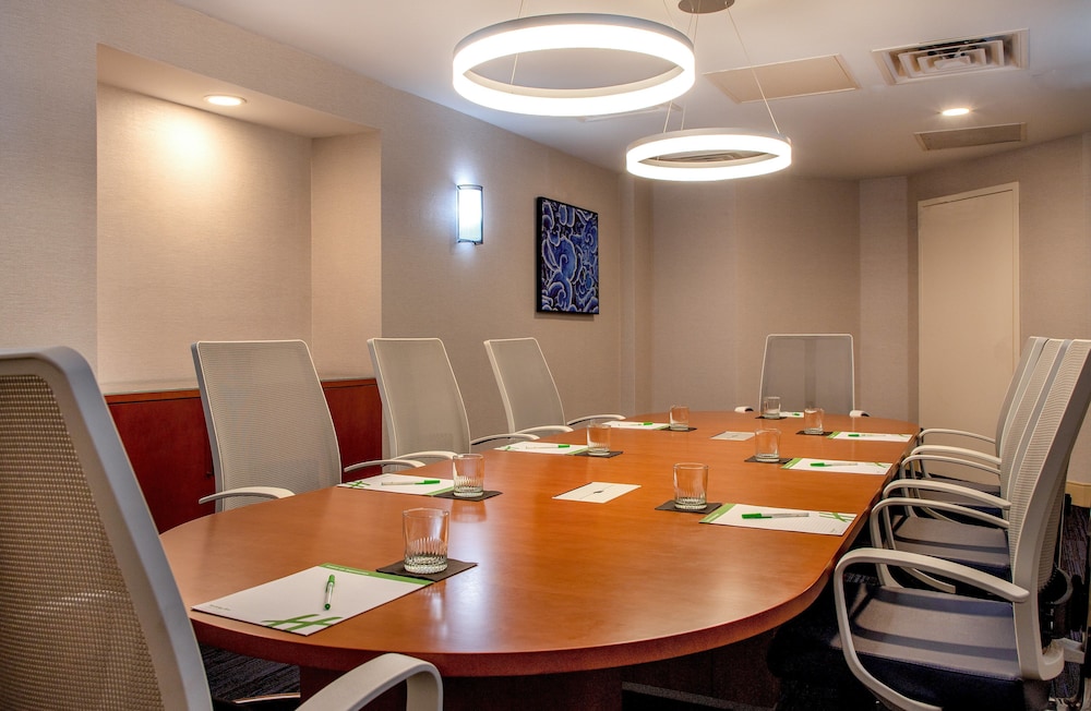 holiday inn newport news hampton by ihg