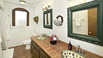 the lakehouse bed and breakfast