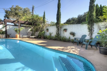 the lakehouse bed and breakfast