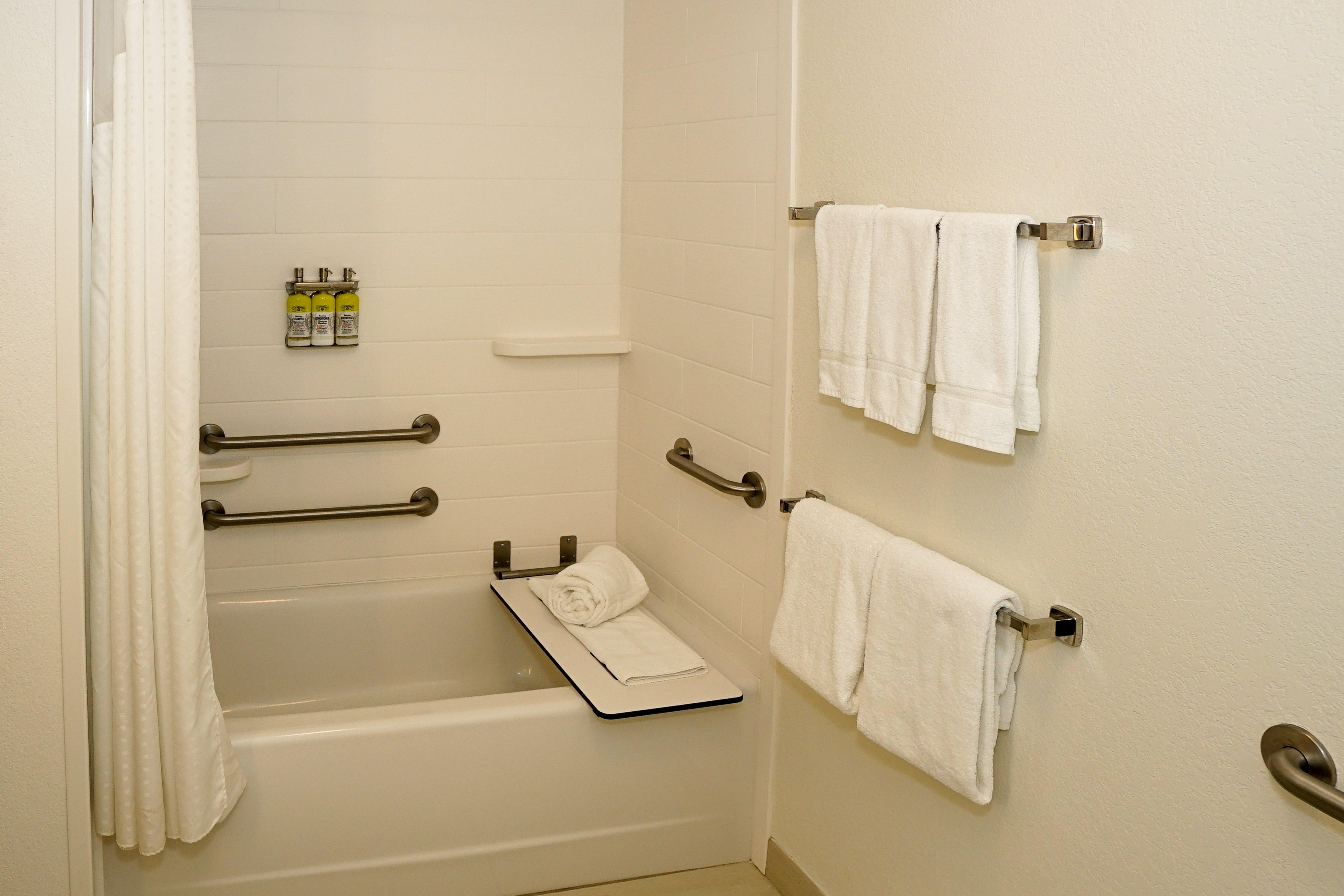 holiday inn express and suites denver aurora medical campus