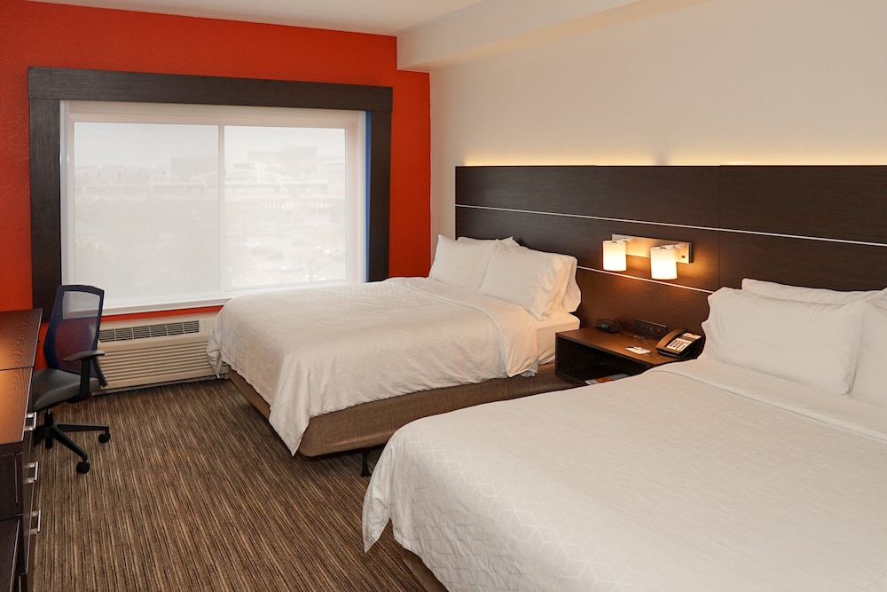 holiday inn express and suites denver aurora medical campus