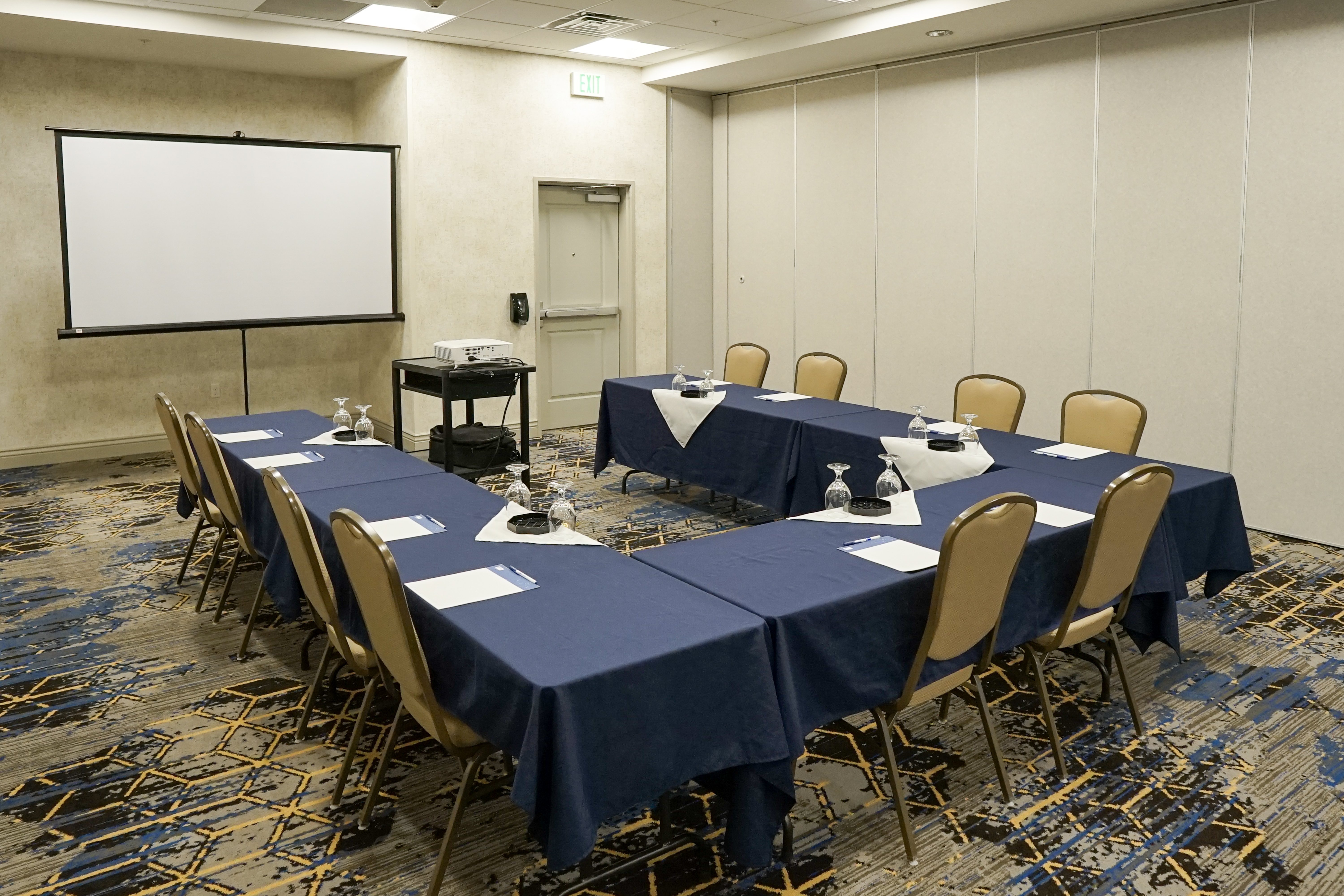 holiday inn express and suites denver aurora medical campus