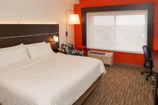 holiday inn express and suites denver aurora medical campus