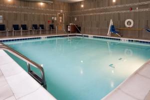 holiday inn express and suites denver aurora medical campus