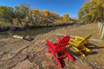 chinook winds lodge