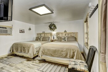 cascade lake inn