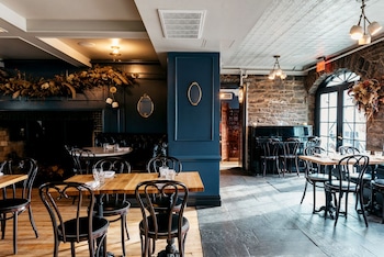 Hasbrouck House,Cottekill>>Stone Ridge,4 star