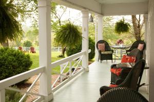 inn and tavern at meander