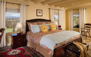 Inn And Tavern At Meander,In Locust Dale,4 star
