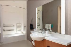 Springhill Suites By Marriott Great Falls,Great Falls>>Cascade,4 star