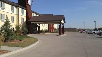 black gold suites tioga