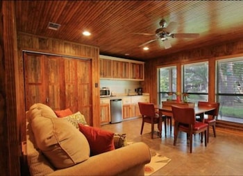 live oaks bed and breakfast