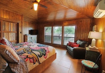 live oaks bed and breakfast