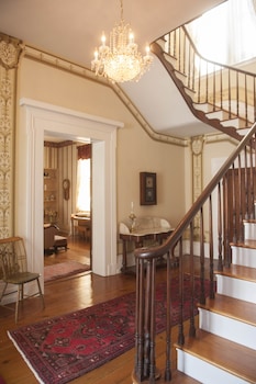 The Denny House,Garrard County>>Berea,4 star