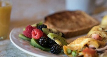 Mcconnell Inn,Green Lake>>Brooklyn,3 star
