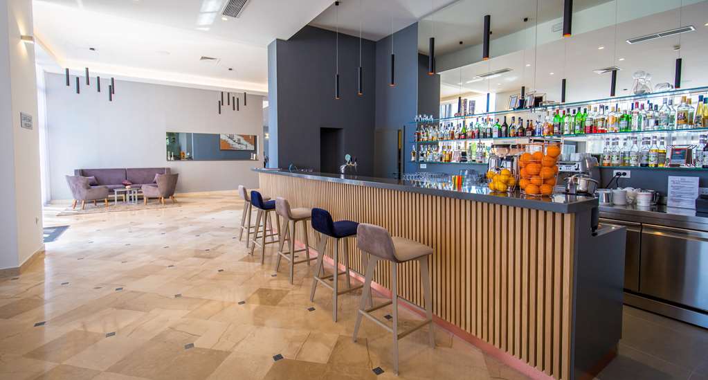 arena hotel holiday