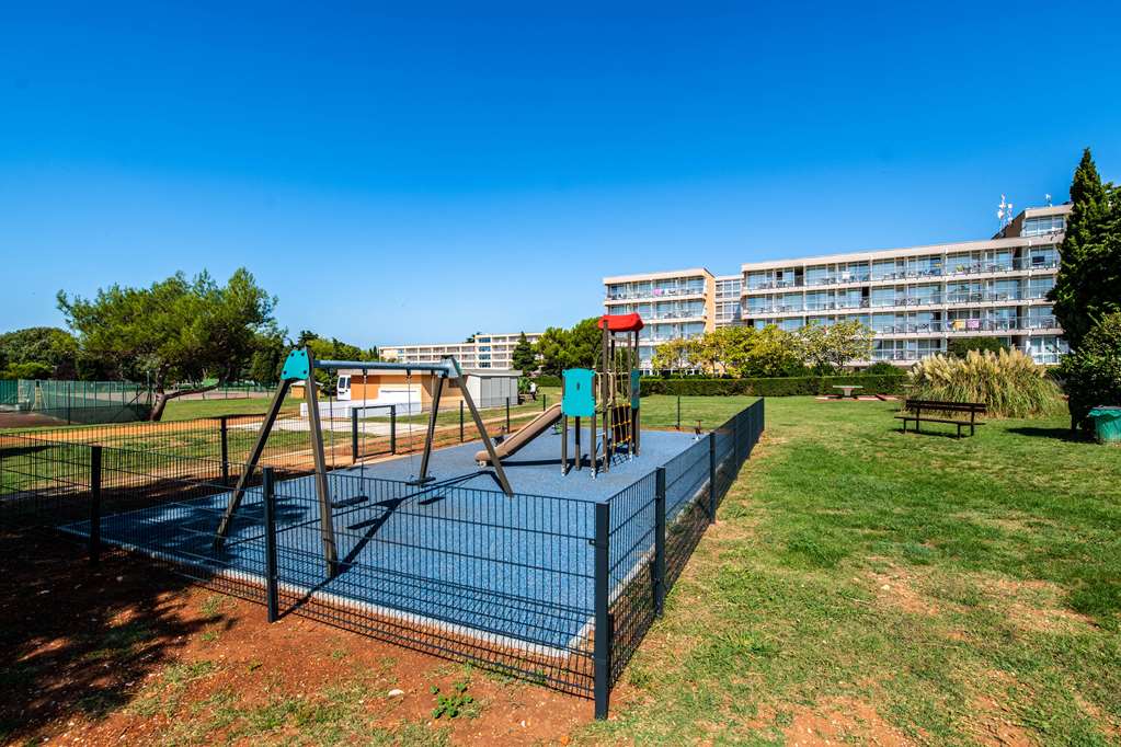 arena hotel holiday