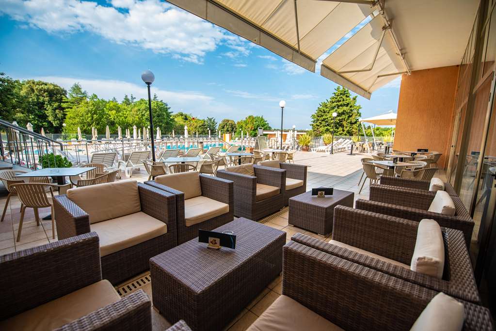 arena hotel holiday