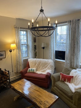 The Wildflower Inn,Lyndon>>Lower Waterford,3 star
