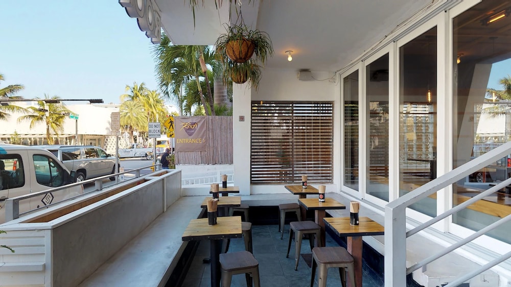 rock apartments by lowkl