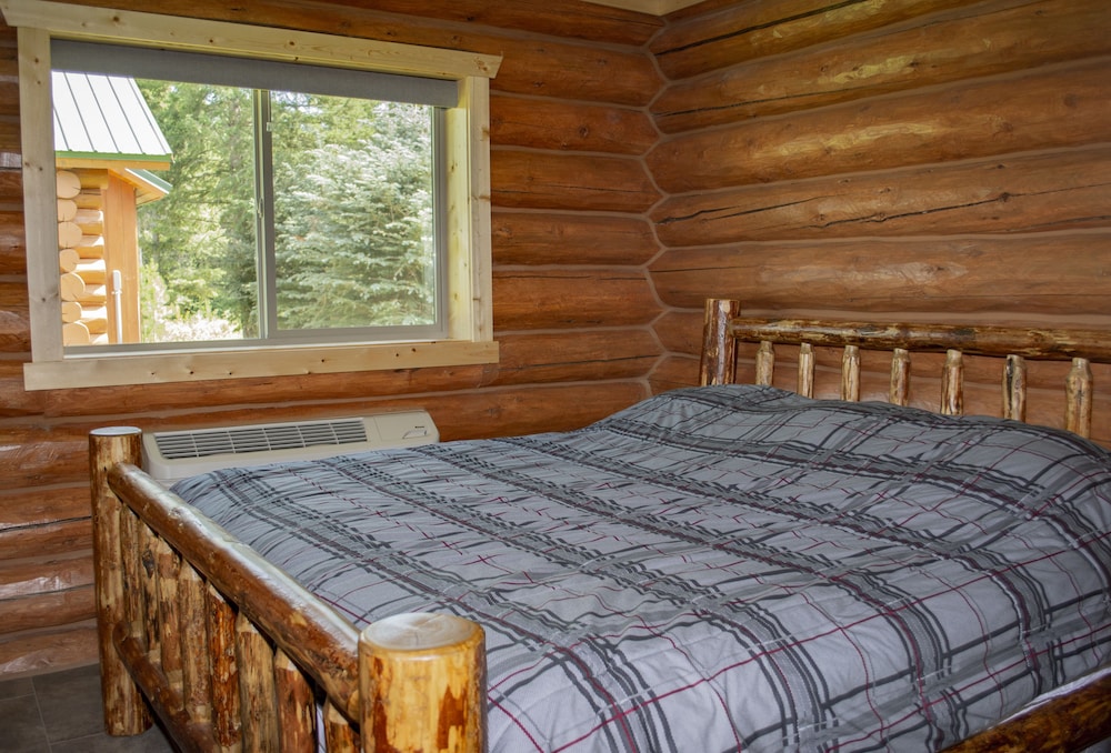 bonners ferry log inn