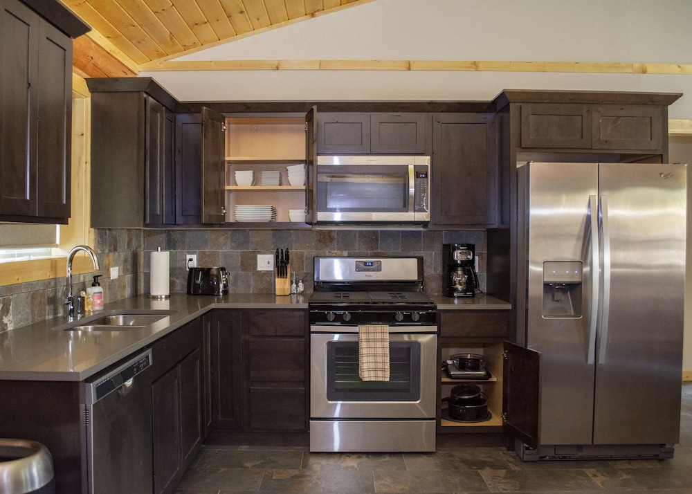 bonners ferry log inn