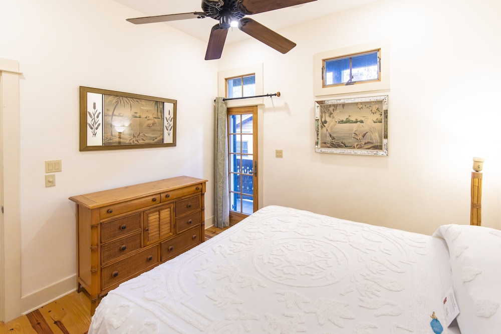 hibiscus coffee and guesthouse