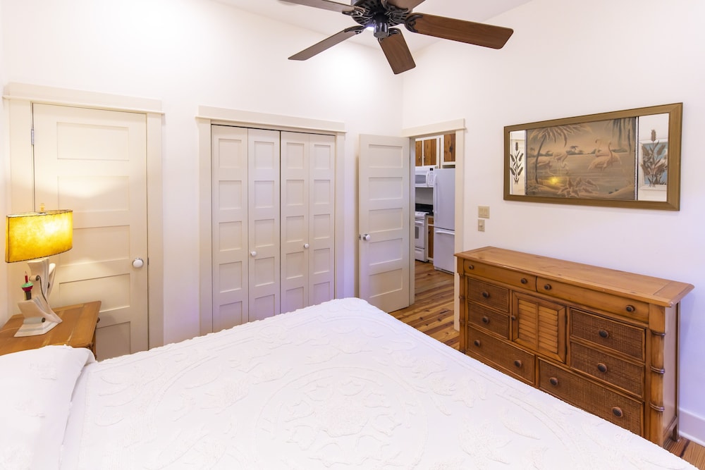 hibiscus coffee and guesthouse