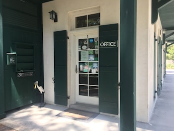 hibiscus coffee and guesthouse