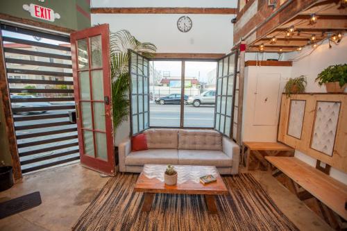 podshare los feliz hostel