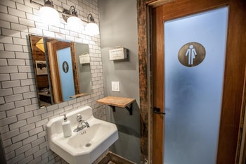podshare los feliz hostel