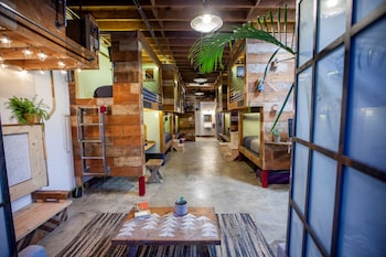 podshare los feliz hostel