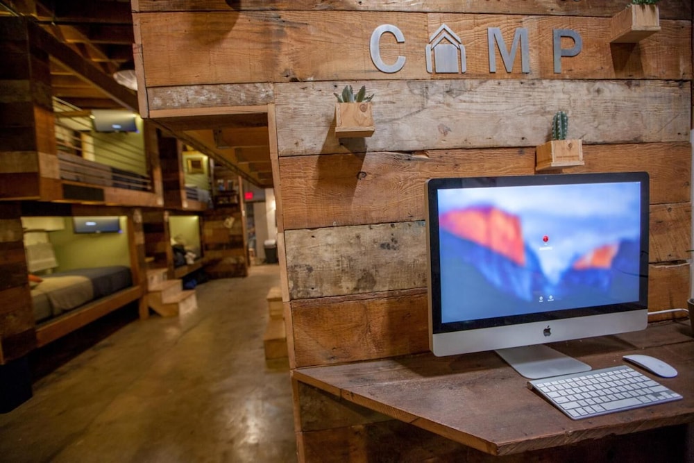 podshare los feliz hostel