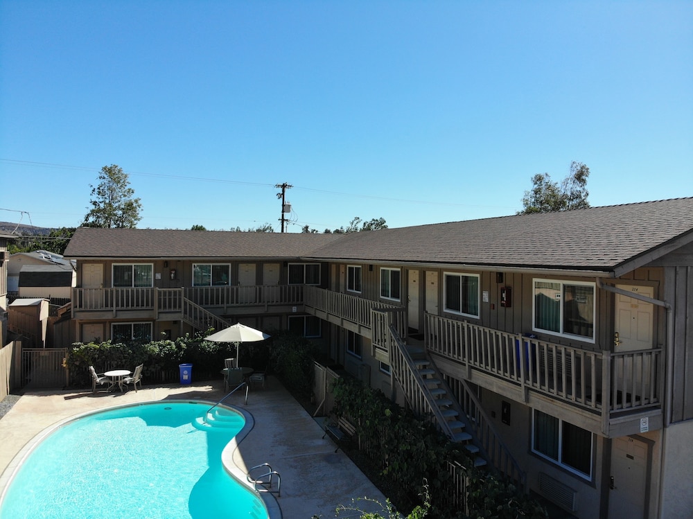Ramona Valley Inn,San Diego>>Ramona,2 star
