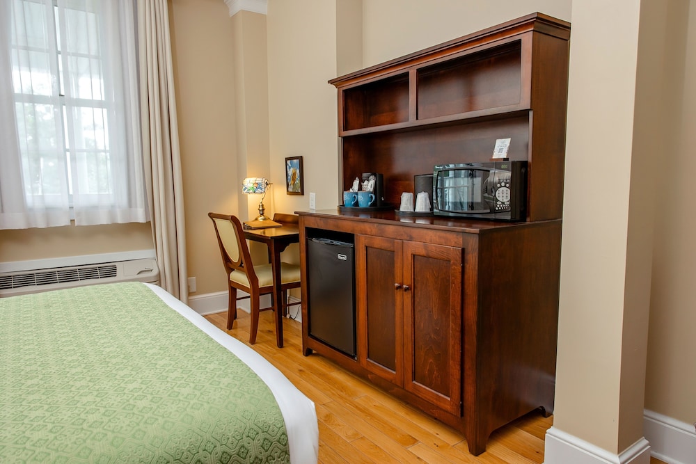 mills park hotel