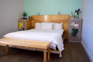 the quisby hotel