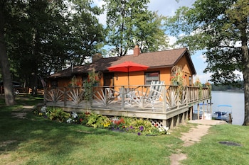 Clear Lake Resort,Grayling>>Foster Township,4 star