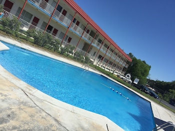 Flagship Inn,Prince George>>Petersburg,2 star