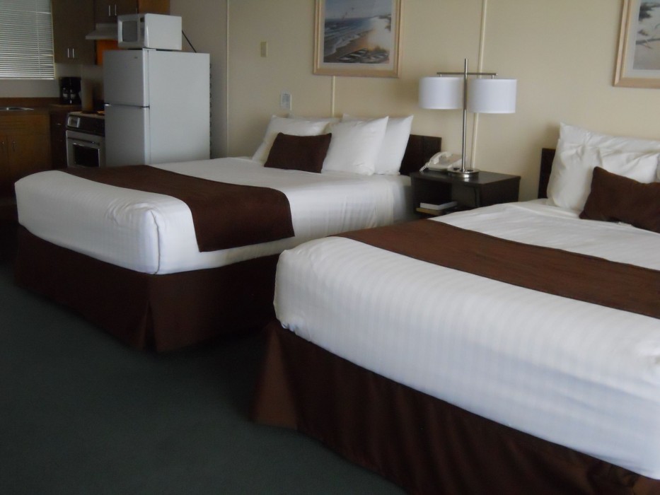 ester lee oceanview inn