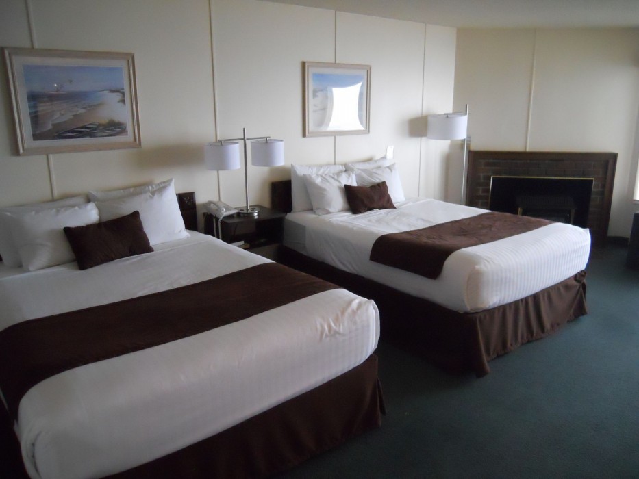 ester lee oceanview inn