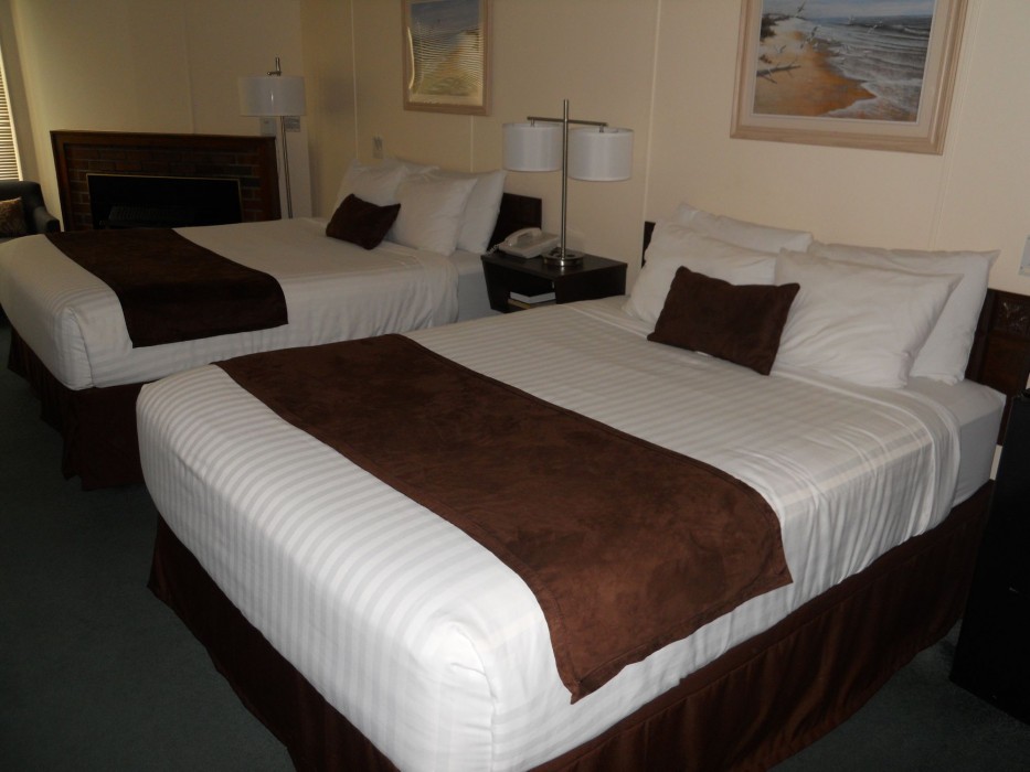 ester lee oceanview inn