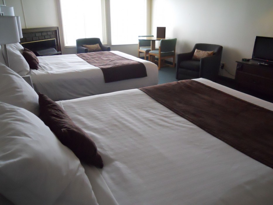 ester lee oceanview inn