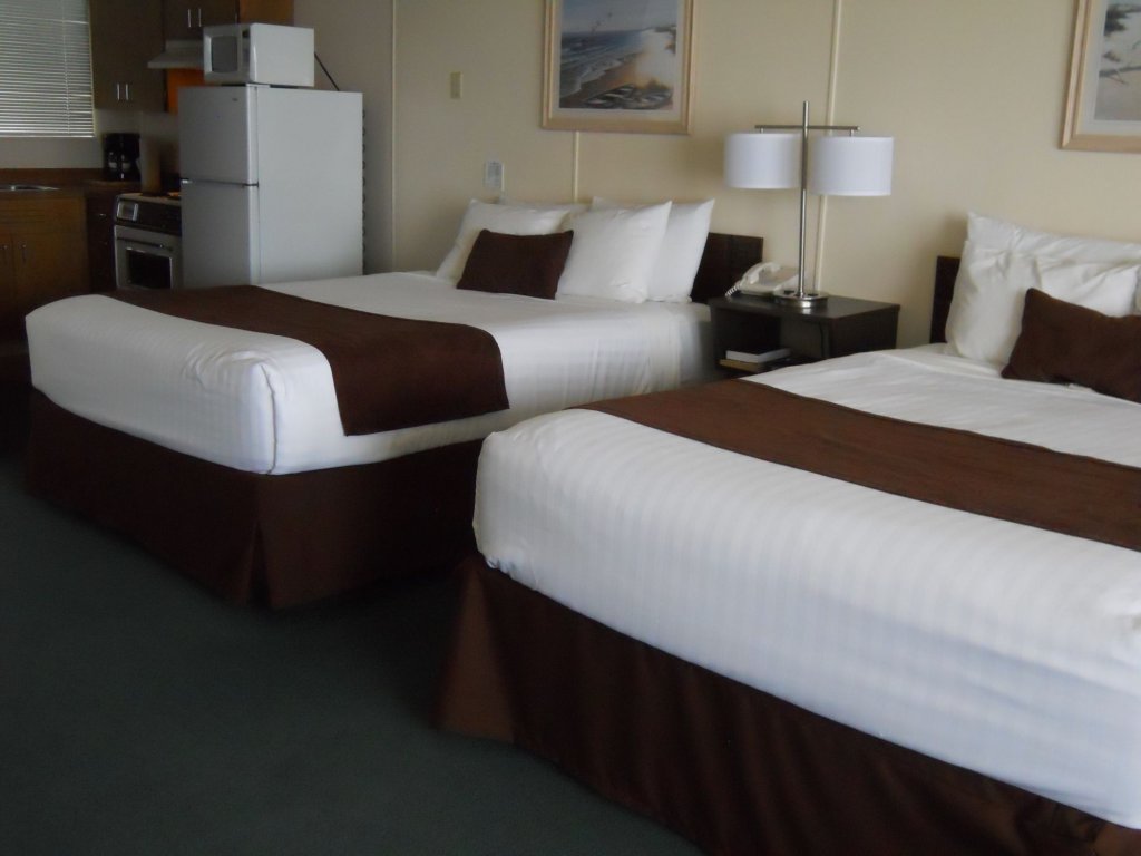 ester lee oceanview inn