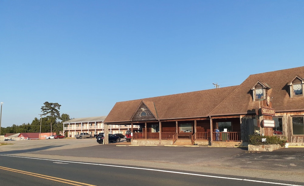 oyo sheldons motel and restaurant