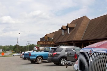 oyo sheldons motel and restaurant