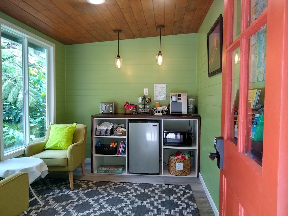 hale ohu bed and breakfast