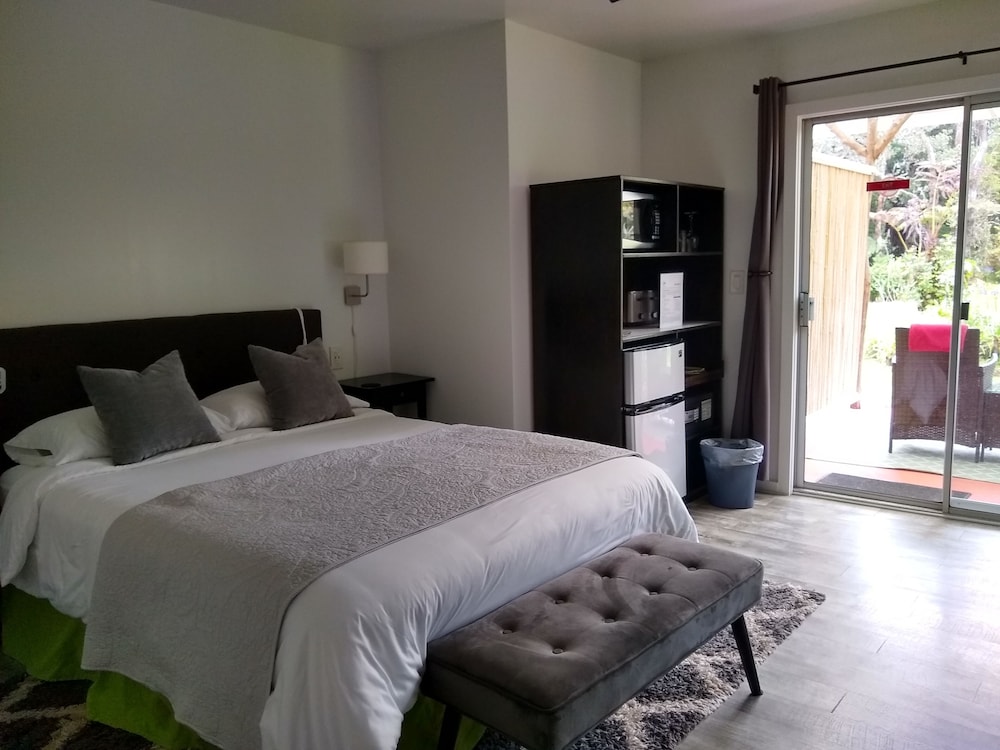 hale ohu bed and breakfast
