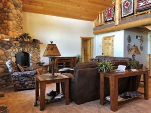 the hideaway lodge
