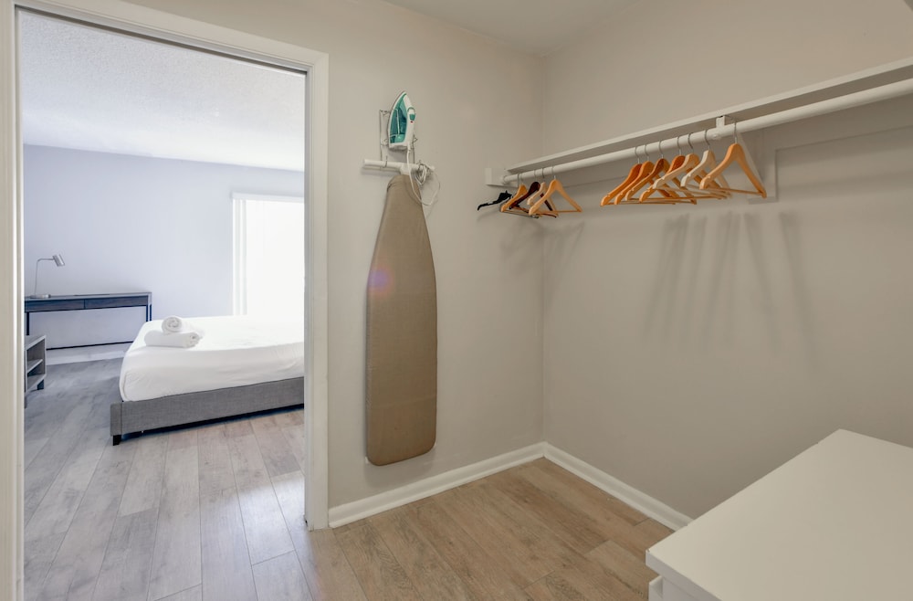 artrageous on the river by rocketstay