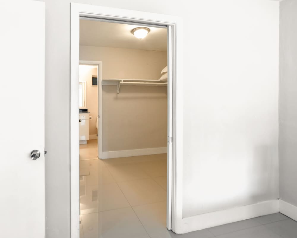 artrageous on the river by rocketstay